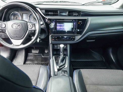 Used 2017 Toyota Corolla SE image 5