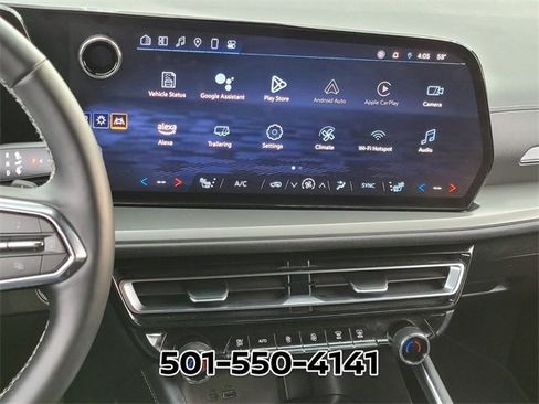 Used 2025 Chevrolet Traverse LT image 22