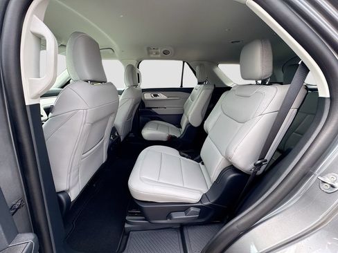 New 2026 Ford Explorer Active w/ Active Comfort Package RWD image 24