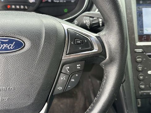 Used 2017 Ford Fusion Titanium image 34