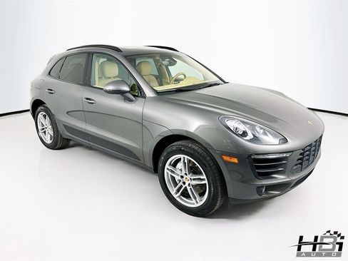 Used 2015 Porsche Macan S image 4