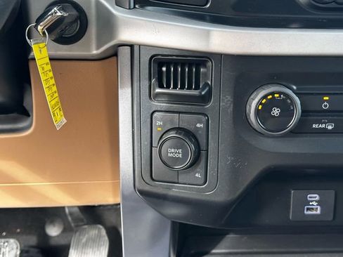 Used 2023 Ford F150 XLT image 18