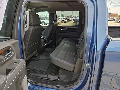 Used 2025 GMC Sierra 1500 Denali w/ Technology Package AWD/4WD image 14