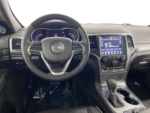 Used 2018 Jeep Grand Cherokee Overland AWD/4WD image 21