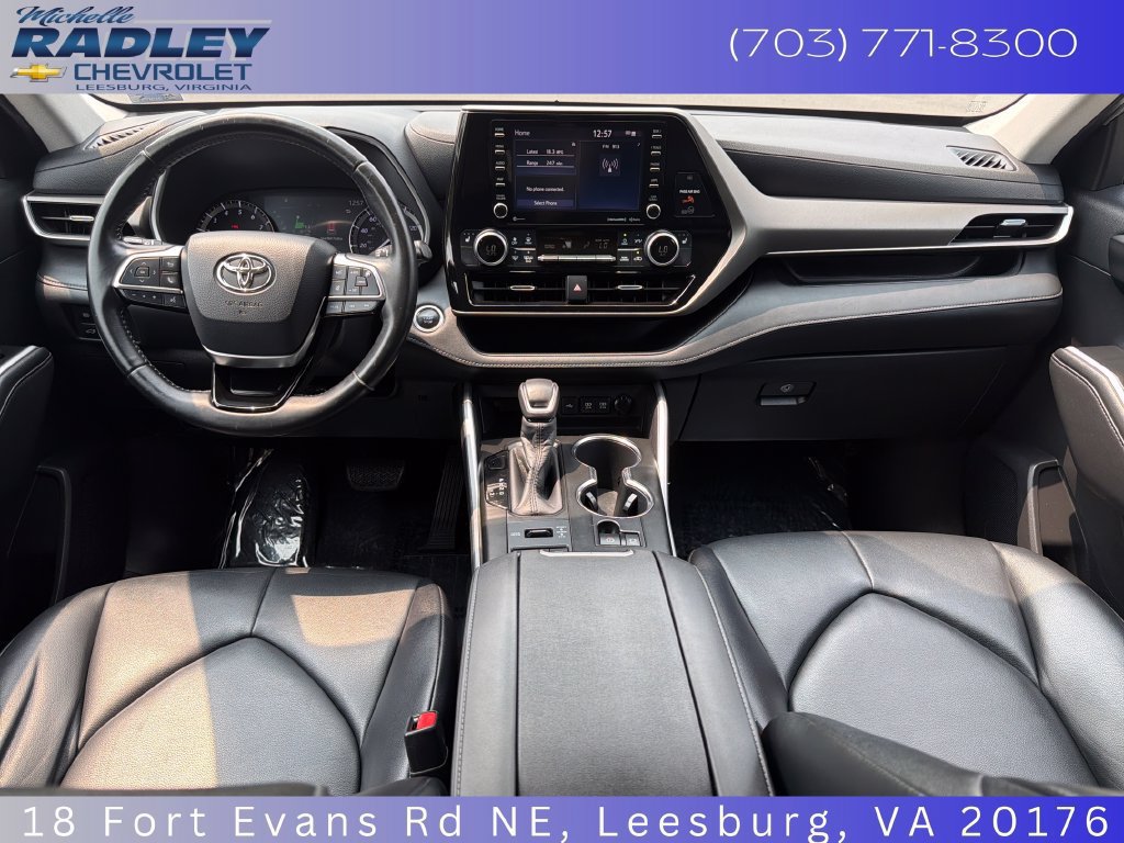 Used 2020 Toyota Highlander XLE AWD/4WD image 13