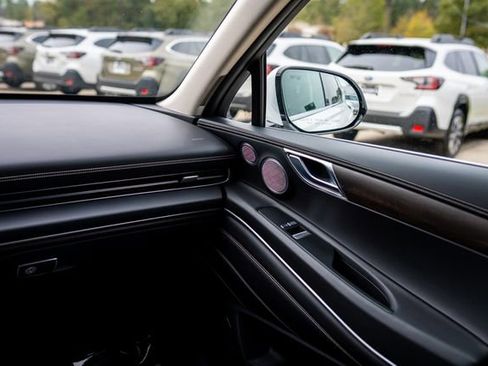 Used 2023 Genesis GV80 2.5T w/ Prestige Package image 29