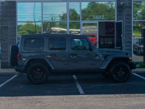 Used 2019 Jeep Wrangler Unlimited Sahara w/ Quick Order Package 24M Moab AWD/4WD image 2