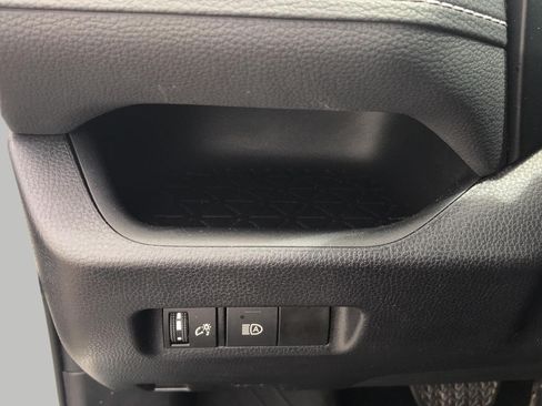Used 2023 Toyota RAV4 AWD Hybrid image 27