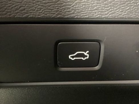 New 2026 Volvo XC40 B5 Plus w/ Protection Package Premier image 19