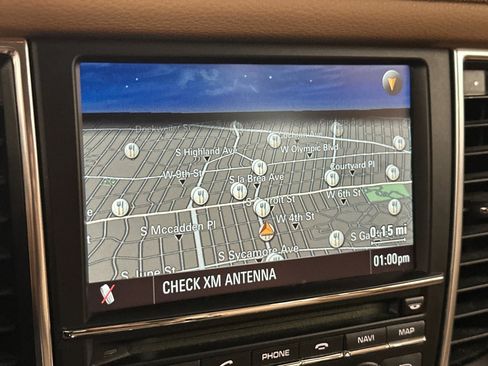 Used 2011 Porsche Panamera 4S image 21