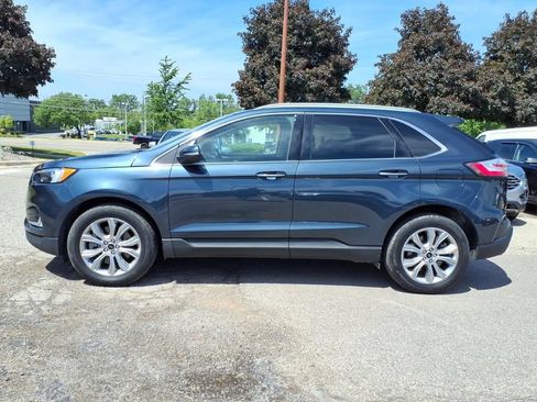 Used 2024 Ford Edge Titanium AWD/4WD image 2