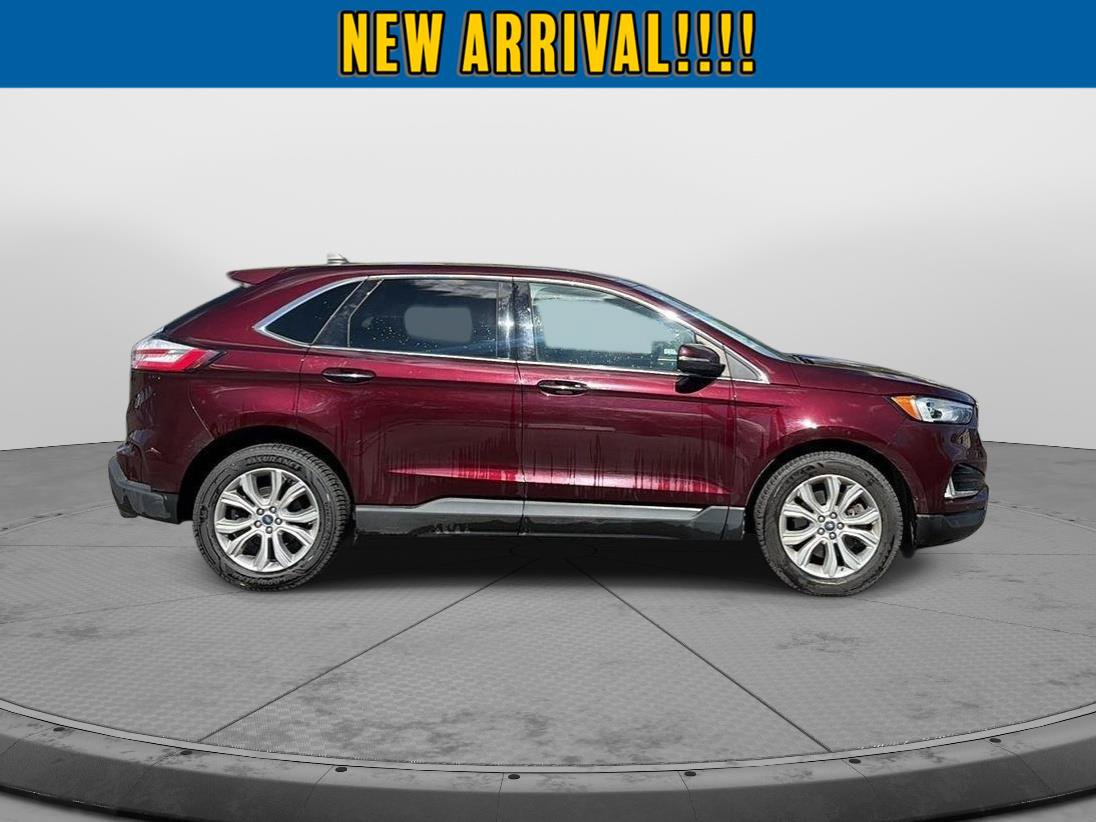 Used 2020 Ford Edge Titanium AWD/4WD image 2