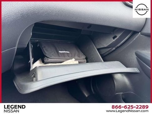 Used 2015 Nissan Rogue SV AWD/4WD image 29