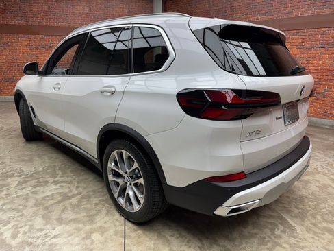 Used 2026 BMW X5 xDrive40i image 3