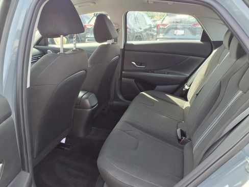Used 2023 Hyundai Elantra SEL FWD image 25