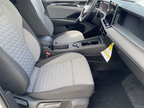 New 2025 Volkswagen Tiguan S image 8