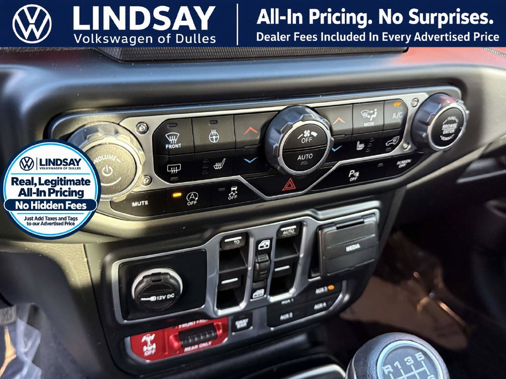 Used 2018 Jeep Wrangler Unlimited Rubicon AWD/4WD image 17