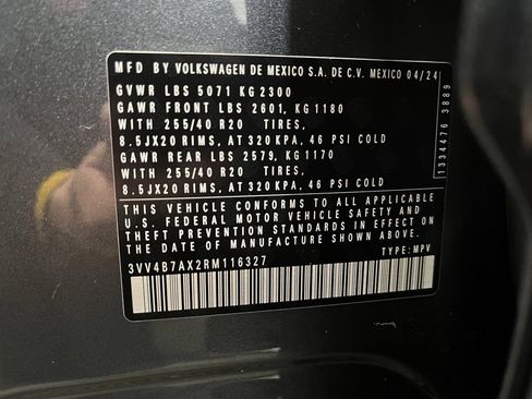 Used 2024 Volkswagen Tiguan SEL R-Line image 24