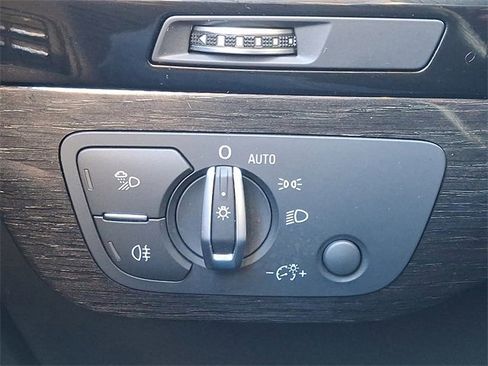 Used 2019 Audi Q7 3.0T Premium Plus image 25