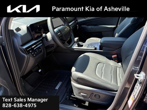 Certified 2026 Kia Sportage SX FWD image 19