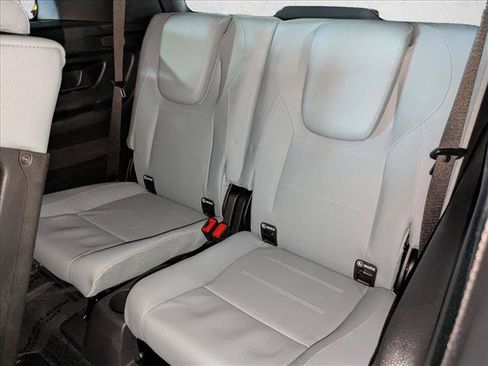 Used 2026 Mercedes-Benz GLB 250 image 28