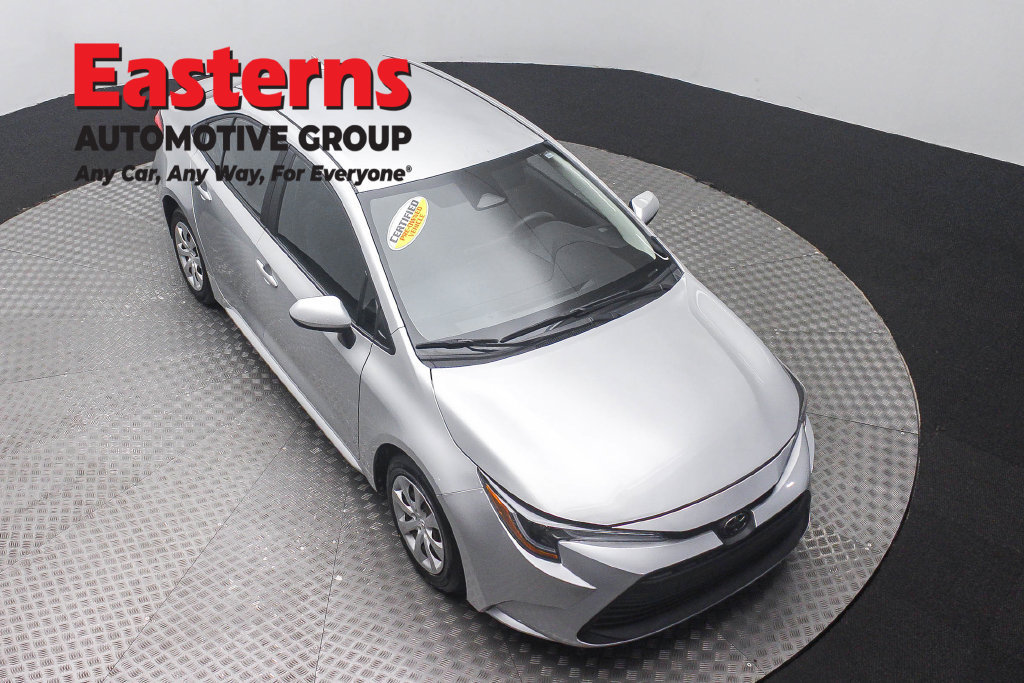 Used 2025 Toyota Corolla LE FWD image 4