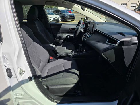 Used 2022 Toyota Corolla LE FWD image 11