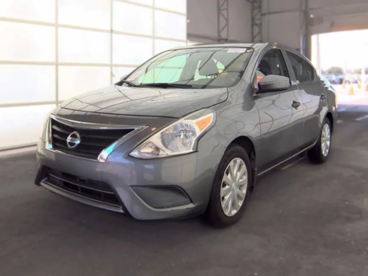 Used 2019 Nissan Versa S Plus FWD image 2