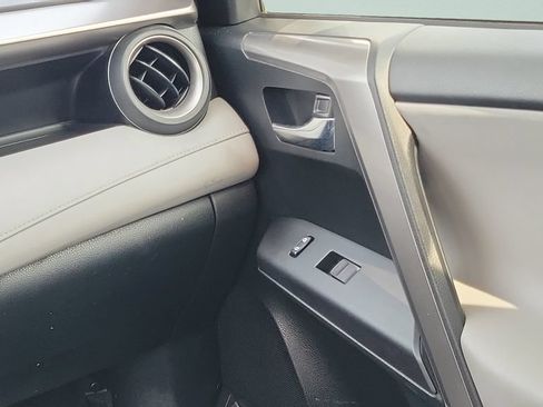 Used 2017 Toyota RAV4 XLE w/ Convenience Package AWD/4WD image 12