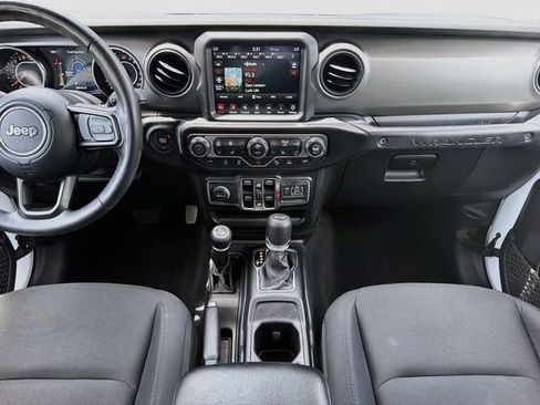 Used 2021 Jeep Wrangler Unlimited Sport AWD/4WD image 18