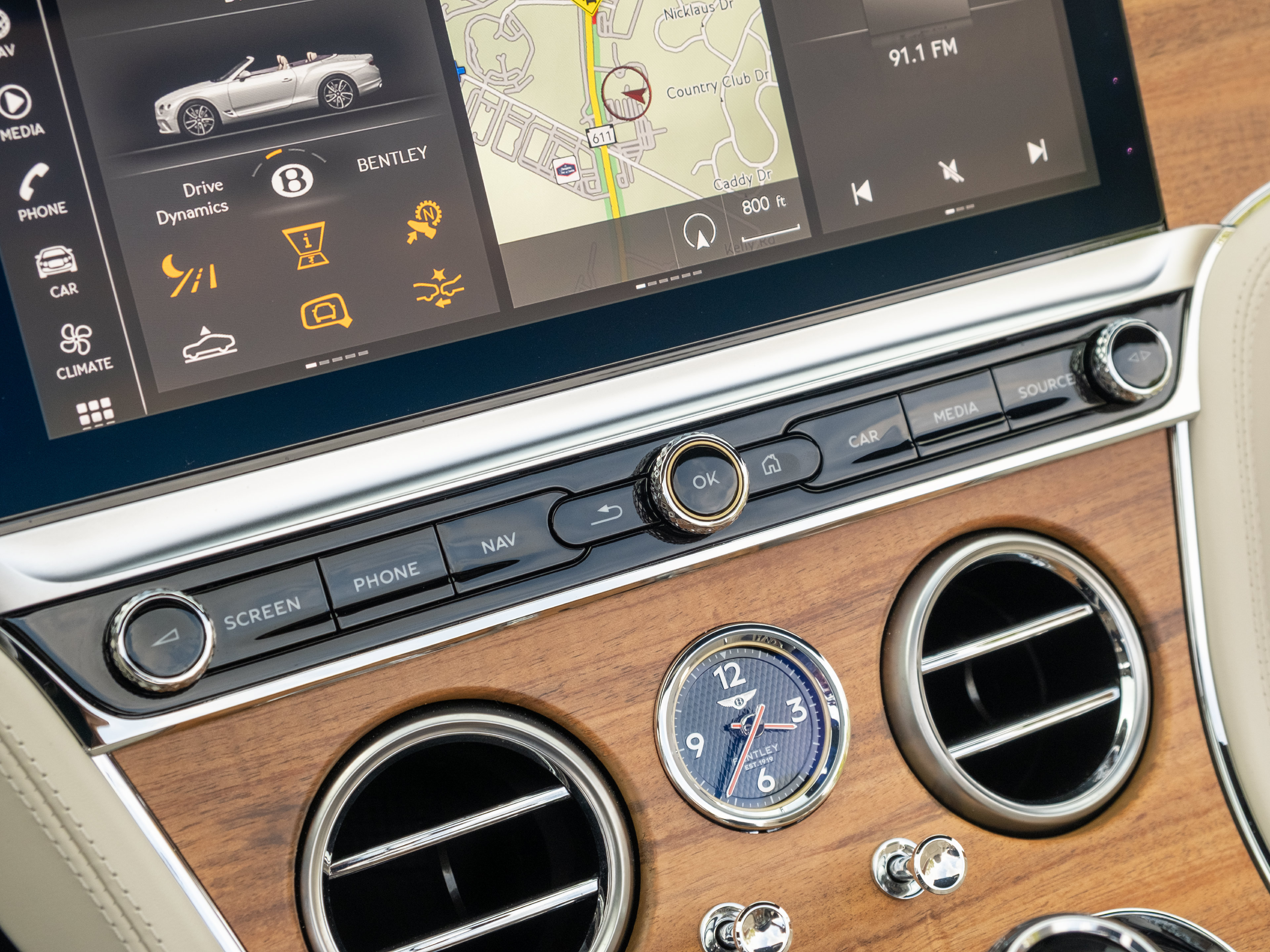 Used 2024 Bentley Continental GT AWD/4WD image 37