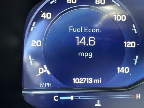 Used 2023 Chevrolet Suburban Z71 image 16