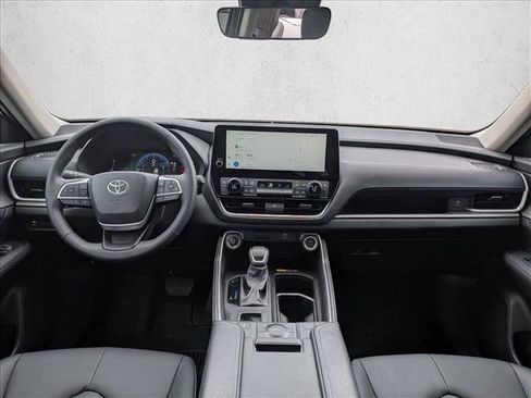 Certified 2026 Toyota Grand Highlander AWD image 18