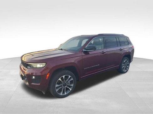 Used 2022 Jeep Grand Cherokee L Overland w/ Luxury Tech Group IV image 3