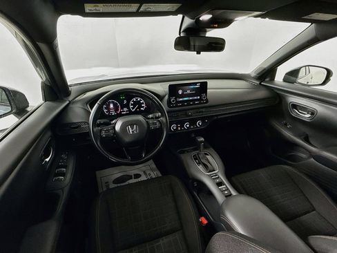 Used 2025 Honda HR-V Sport image 22