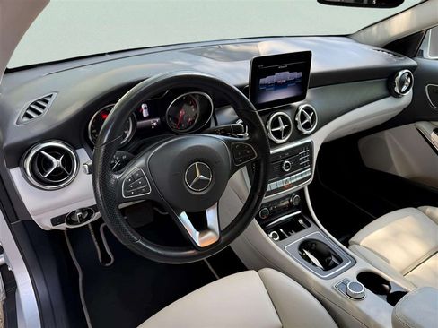 Used 2019 Mercedes-Benz GLA 250 4MATIC image 12