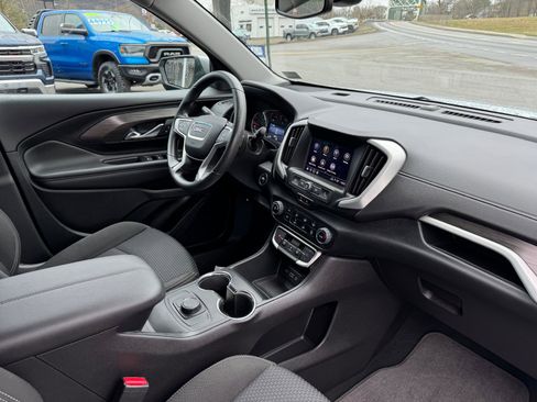 Used 2023 GMC Terrain SLE image 43