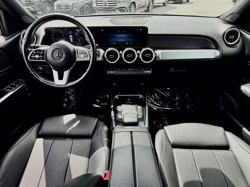 Certified 2022 Mercedes-Benz GLB 250 4MATIC image 30