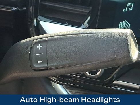 Used 2022 Chevrolet Silverado 1500 LT w/ Protection Package AWD/4WD image 11