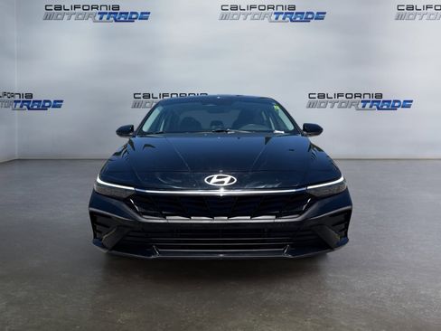 Used 2024 Hyundai Elantra Blue FWD image 2