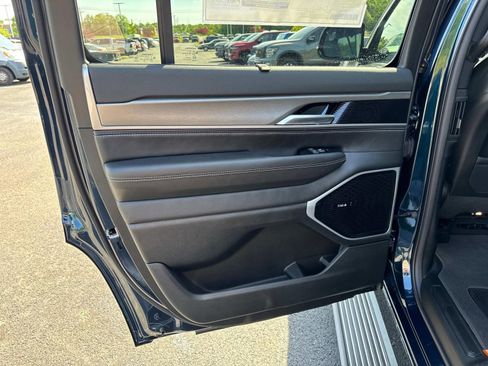 New 2026 Jeep Grand Wagoneer Limited AWD/4WD image 16