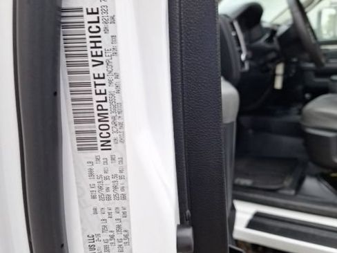 Used 2016 RAM 5500 Tradesman w/ Power & Remote Entry Group AWD/4WD image 7