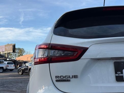 Used 2020 Nissan Rogue Sport S FWD image 9