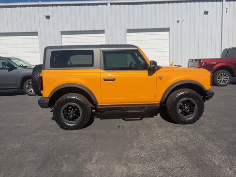 Used 2021 Ford Bronco Badlands image 8