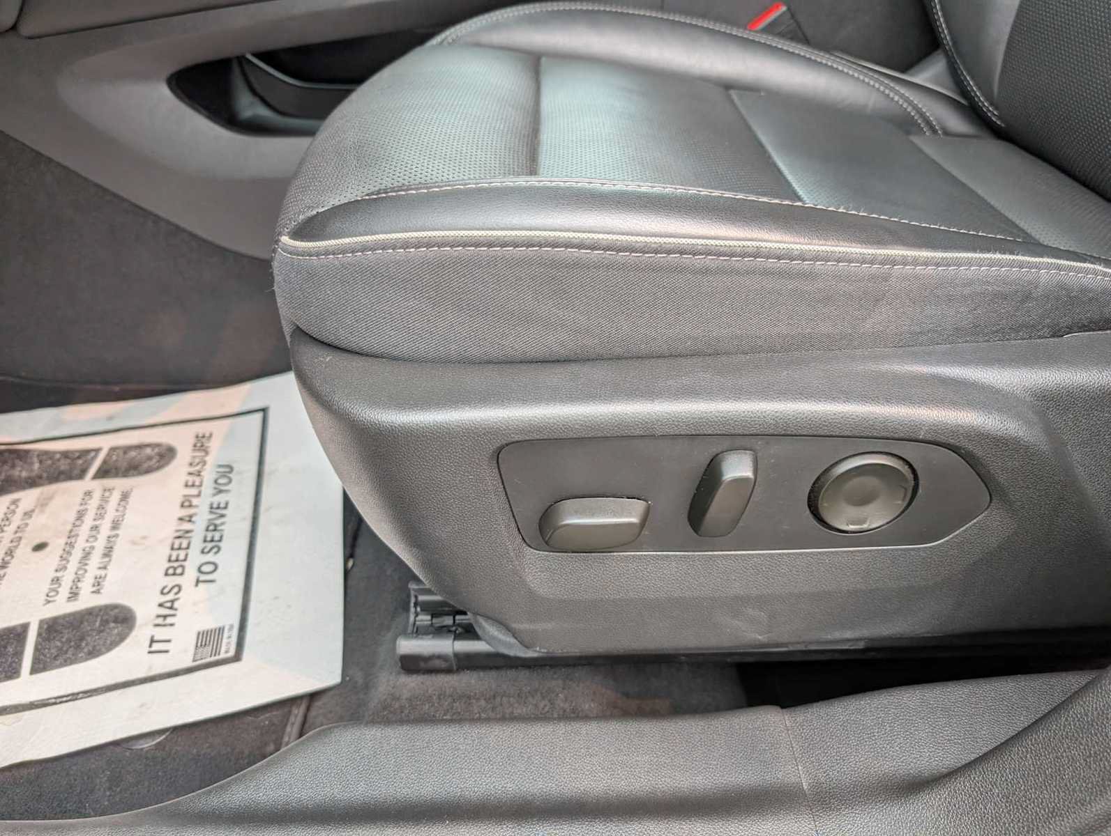 Certified 2021 Buick Envision Essence AWD/4WD image 38