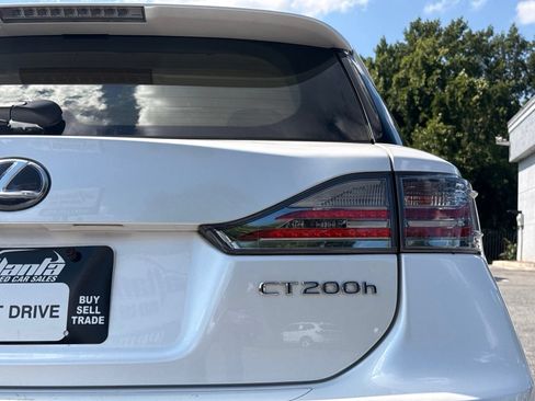 Used 2017 Lexus CT 200h w/ Accessory Package 2 FWD image 10
