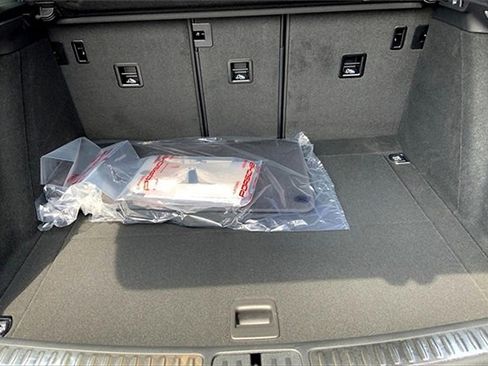 New 2025 Porsche Macan image 20