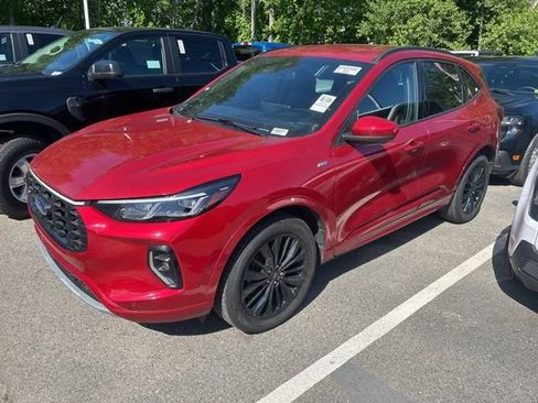 Certified 2023 Ford Escape ST-Line Elite w/ Premium Technology Package AWD/4WD image 2