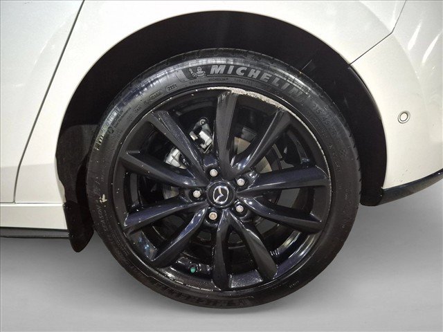 Used 2019 MAZDA MAZDA3 Hatchback w/ Preferred Package FWD image 23