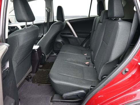 Used 2018 Toyota RAV4 LE image 26